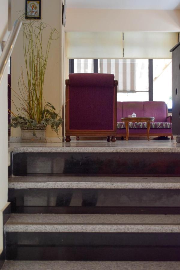City Center Hotel كالاماتا المظهر الخارجي الصورة